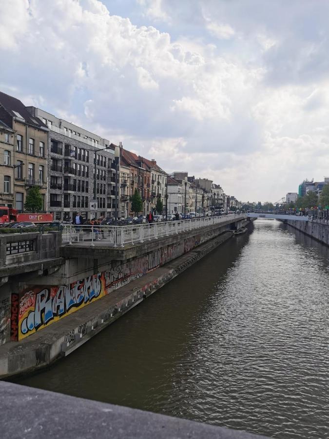 Charming Duplex On The Canal بروكسل المظهر الخارجي الصورة